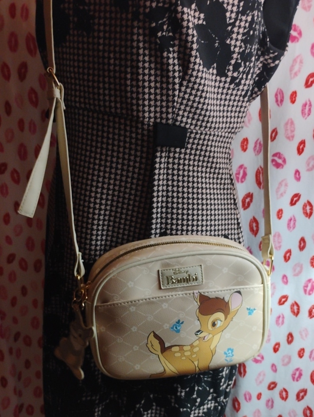 Bambi Purse 👛 - Picture 2 of 5